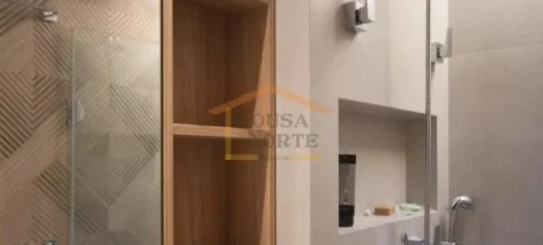 Imagem Apartamento amplo de 47 m², com 1 dormitório, banheiro, varanda e área de serviço. Possui armár...