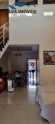 Imagem Sobrado Geminado Alto Padrão para Venda em Maringá, Vila Santa Izabel, 3 dormitórios, 1 suíte, 2 banheiros, 2 vagas