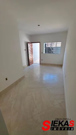 Imagem Casa à venda em São Paulo-SP, Parque Guaianazes: 2 quartos, 1 sala, 2 banheiros, 3 vagas de garagem, 65,00 m² de área.