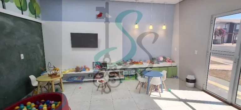 Imagem Oportunidade única: Casa térrea em condomínio no Balneário Tropical em Paulínia-SP, 2 quartos, 1 sala, 1 banheiro, 2 vagas de garagem, 78,40 m² de área. Venha viver com conforto e segurança!