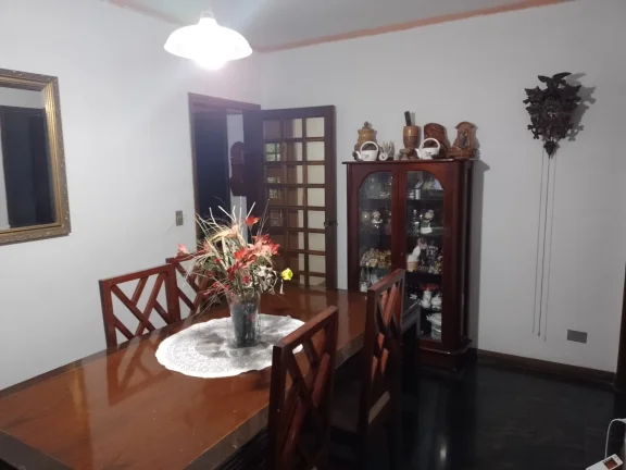 Imagem Casa Sobrado Mairiporã - 345M², 3 Dorms, 4 Vagas, Piscina, Churrasqueira, Varanda, Lareira, Banheiro.