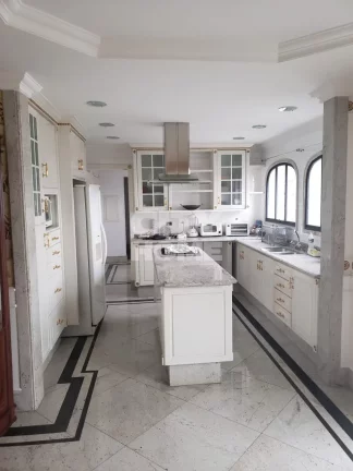 Imagem Cobertura ampla e super iluminada. Conta com pé direito alto em todo o apartamento ambientes amplos...