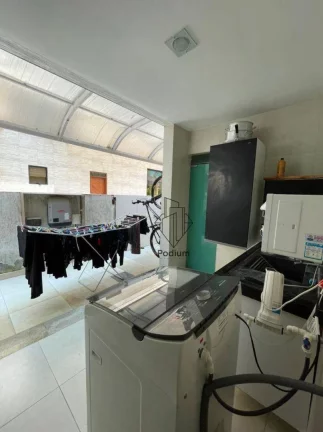 Imagem Casa Triplex em condomínio fechado no Portal do Sol - CA0058