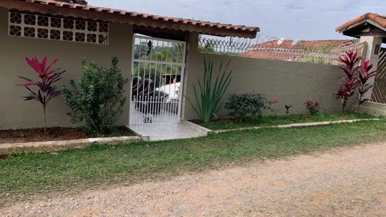 Imagem Chácara Santa Isabel - 1.000M², Aceita Permuta Apartamento Zona Oeste/SP, 3 Dorms, 3 Suítes, 4 Vagas, Churrasqueira, Piscina, Campo de Futebol.