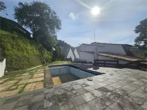 Imagem Casa / Resort com 3 dormitórios e 1 suíte em Condomínio - São Paulo