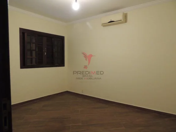 Imagem Casa com 3 suítes, 3 vagas de garagem. Imóvel de alto padrão no portal daa colinas