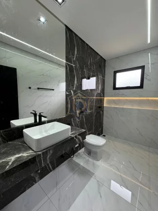 Imagem Casa Alto Padrão de esquina