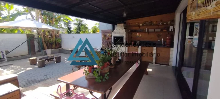Imagem Belíssima casa com 3 suítes em área privilegiada