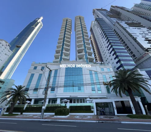 Imagem Edifício Renaissance Torre Sul em Balneário Camboriú. Apartamento frente mar, 4 suítes, vista panorâmica e lazer completo de alto padrão.