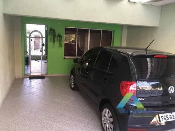 Imagem Lindo sobrado com acabamento moderno, 3 dormitórios, 2 vagas, edicula com localização privilegiada fácil acesso a comércios e principais avenidas.