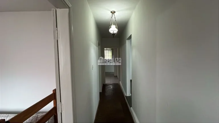 Imagem Casa de 5 dormitórios à venda no bairro Mercês, Uberaba