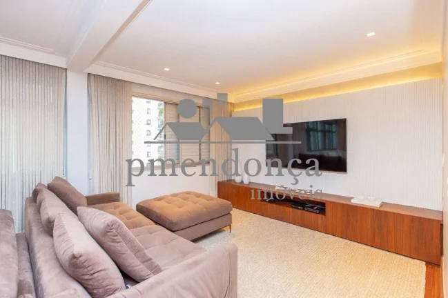 Imagem Apartamento em Higienopolis com 172m², 04 quartos (1 sui­te) e 2 vagas.
