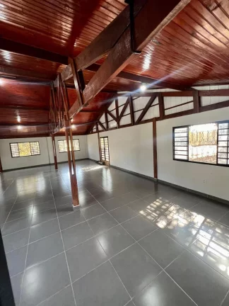 Imagem Sobrado Recém Reformado à Venda no Vale dos Lagos, Tatuí