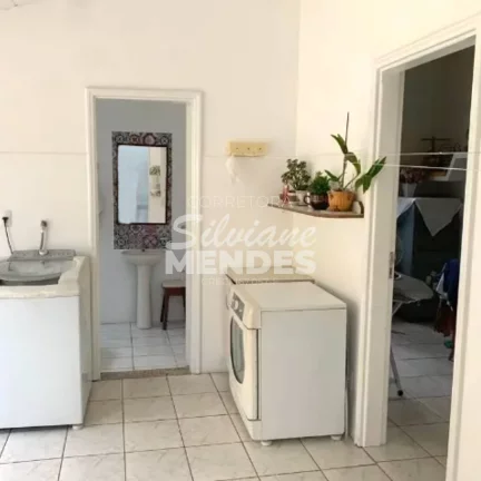 Imagem Excelente casa 280 m² com piscina no condomínio Vivendas do Lago