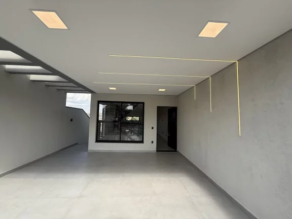 Imagem Casa à Venda, com 4 Vagas e Salão de Lazer