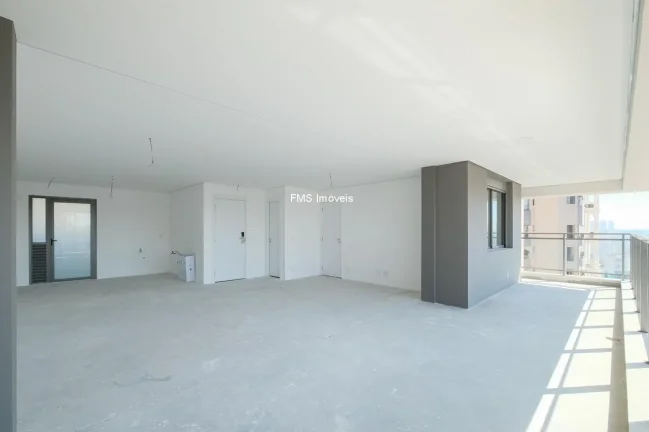 Imagem Imóvel Exclusivo: Apartamento de Luxo no Campo Belo - 3 Quartos, 3 Suítes, 2 Salas, 4 Banheiros, 3 Vagas - 154m²