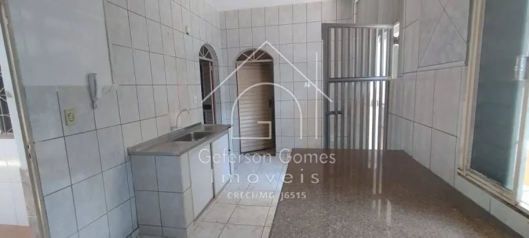 Imagem Casa à Venda - Com 05 Quartos - Santo Antônio - Mantena - MG