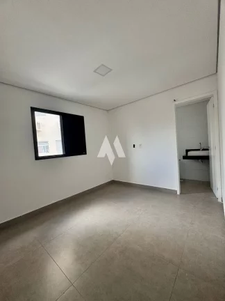 Imagem Casa Triplex Geminada - 134m² ,Arquitetura Moderna, Conforto Excepcional e na melhor localização da Praia da Enseada.