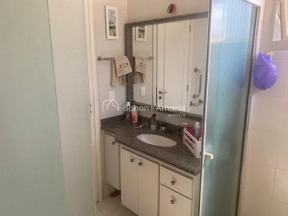 Imagem Localizado na Rua Coronel Quirino, este apartamento de 151 m² oferece exclusividade com apenas uma ...