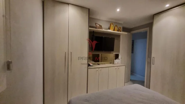 Imagem Apartamento com dois quartos andar alto no Brisamar