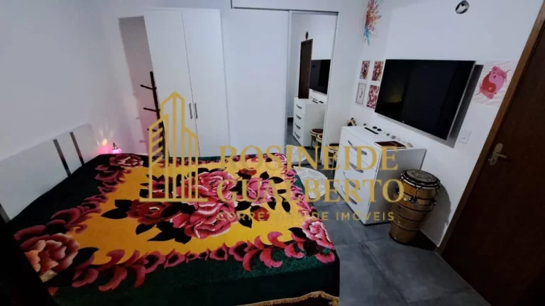 Imagem Casa Elegante com 4 Dormitórios a 700 metros da praia de Massaguaçu.