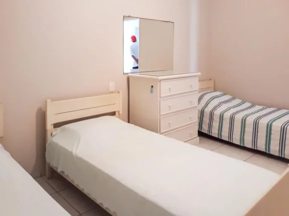 Imagem Apartamento com 4 dormitórios, 220 m² - venda ou alugueL - Pitangueiras - Guarujá/SP