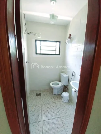 Imagem Térrea, bem localizada!
Ótimo estado, armários, muito agradável com potencial para ampliação c...