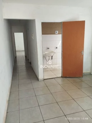 Imagem Casa com 2 dormitórios à venda por R$ 185.000,00 - Jardim Europa - Itumbiara/GO