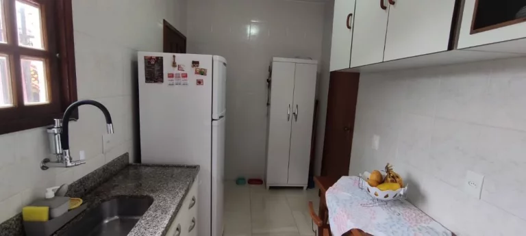 Imagem Encantadora Casa com 3 Dormitórios em Albuquerque - Oportunidade Imperdível por R$ 510.000