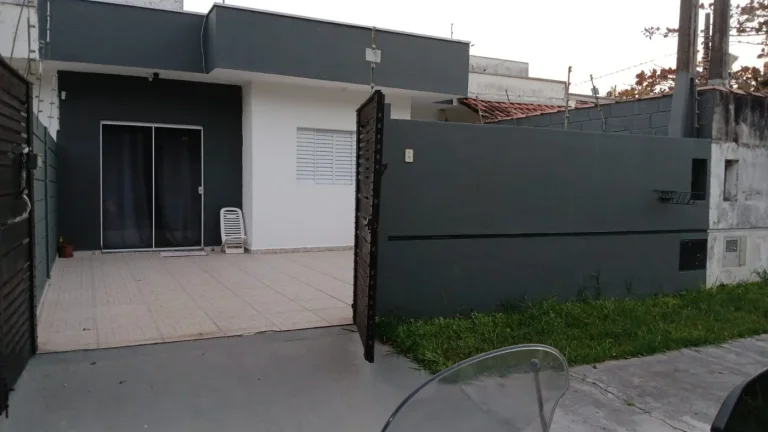 Imagem Casa para Venda em Itanhaém, Tupy, 2 dormitórios, 1 suíte, 1 banheiro, 2 vagas