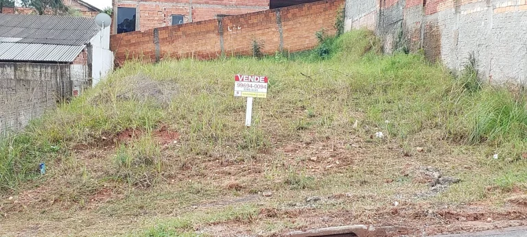 Imagem Terreno 200m2 com ótima infraestrutura