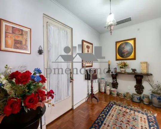Imagem Excelente apartamento com 400m² em Higienópolis com piso de tacos, repleto de armários.