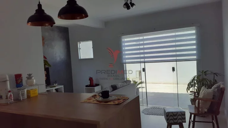 Imagem Casa no Residencial Mantiqueira em Guaratinguetá, com Quintal e Garagem coberta