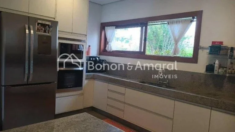 Imagem Linda e espaçosa casa com sala de estar, sala de jantar, cozinha, copa, lavabo, varanda gourmet, ri...