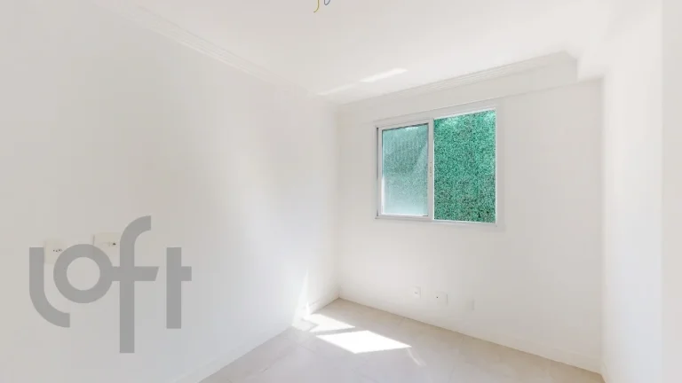 Imagem Apartamento 68M², 2Q, 1 Suíte, 2 Banheiros, 1 Vaga, Varanda.