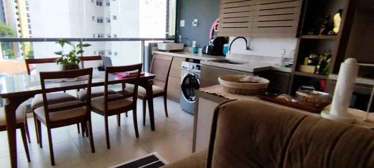 Imagem Apartamento 69M², 2Q, 1 Suíte, 2 Banheiros, Cozinha e Sala Integradas, Varanda, Face Norte, Academia, Piscina, Churrasqueira, Salão de Festas e Jogos.
