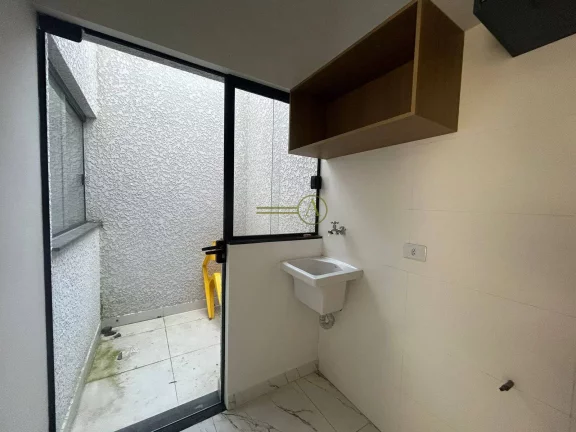Imagem Kitnet Mobiliada à Venda – Próxima ao Mar e à Av. Padre Anchieta – 285mil
