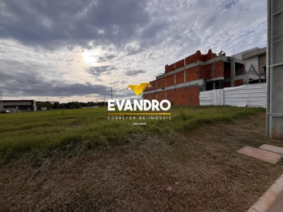 Imagem Terreno em Condomínio para Venda em Cuiabá / MT no bairro Condomínio Primor das Torres