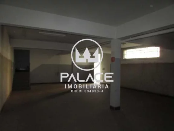 Imagem Barracão com 261m² , sendo 250m² de vão livre, com copa e 02 banheiros, copa, 03 vagas de recuo,...