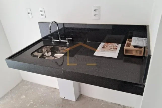 Imagem Apartamento aconchegante com 2 dormitórios e 1 banheiro, em excelente localização na Av. Rebouça...