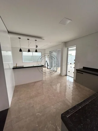 Imagem Casa Elegante em Condomínio Fechado em Valinhos: Conforto, Segurança e Qualidade de Vida!