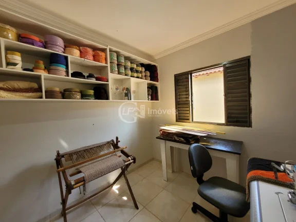 Imagem Apartamento à venda em Campo Grande-MS, no Monte Castelo: 3 quartos, 2 salas, 2 banheiros, 1 vaga, 75,06m². Aproveite!