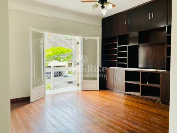 Imagem Casa à venda em Alphaville com 4 quartos 395 m² por R$ 2.800.000 - Santana de Parnaíba/SP