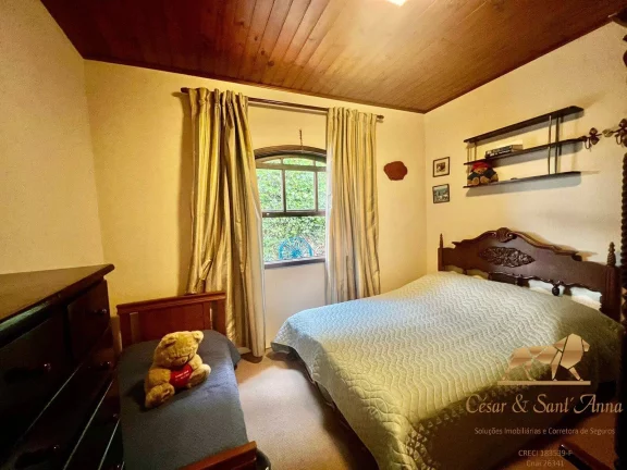 Imagem Linda casa a venda, com vista para centro de Campos do Jordão.