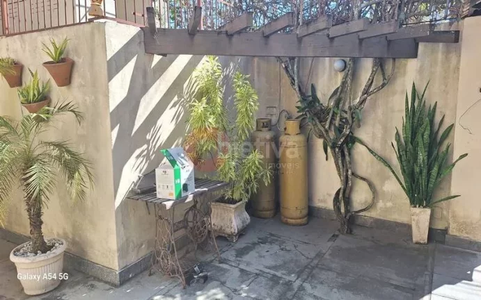 Imagem Casa tipo sobrado 2 quartos com 2 suítes à venda - Palmeiras - Cabo Frio