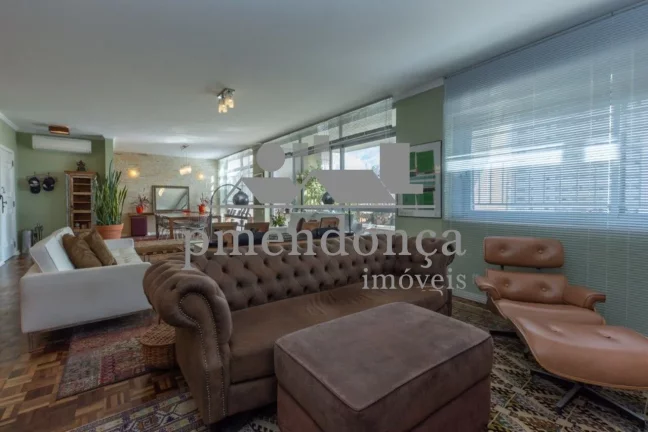 Imagem Apartamento reformado na Av Higienópolis com 3 quartos ( 1 suíte ) e 2 vagas, 219m³