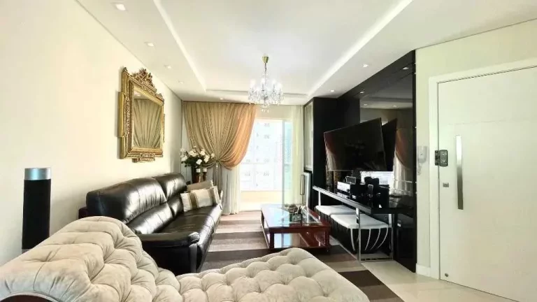 Imagem Apartamento mobiliado de alto padrão com 4 dormitórios e 3 vagas no Centro de Balneário Camboriú