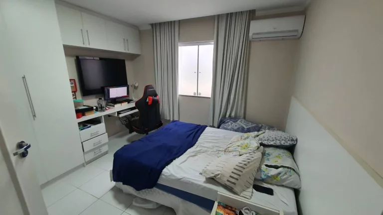 Imagem Casa à Venda no Cond. Rota do Sol - 5 Quartos, Closet Master, 250m²