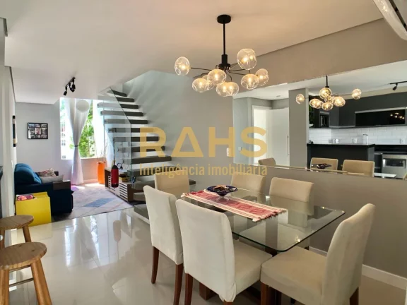 Imagem Sobrado Geminado com 115 m² de área construída com 1 suíte e 2 quartos, 2 vagas de garagem a ven...