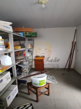 Imagem Casa à Venda na Atalaia: 4 Quartos, 3 Suítes, 2 Salas, 6 Banheiros, 3 Vagas de Garagem. Próximo a Orla da Atalaia.